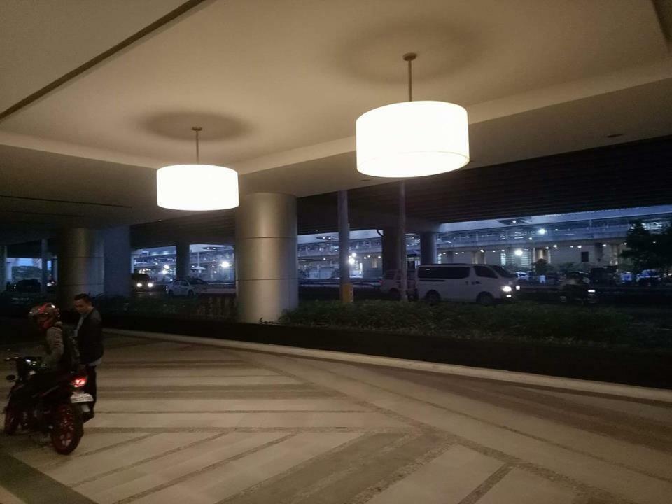 Eighty One Newport Boulevard مانيلا المظهر الخارجي الصورة
