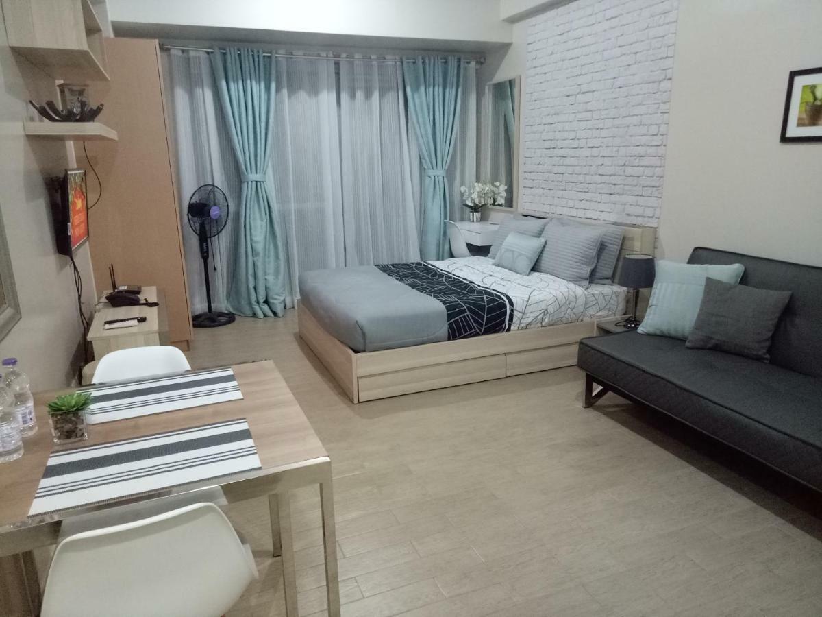 Eighty One Newport Boulevard مانيلا المظهر الخارجي الصورة