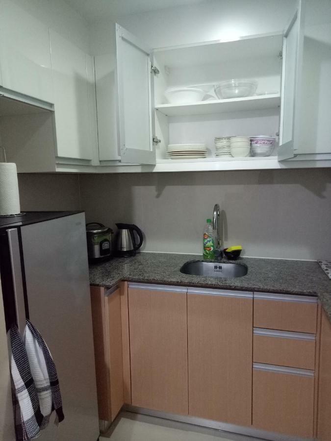 Eighty One Newport Boulevard مانيلا المظهر الخارجي الصورة